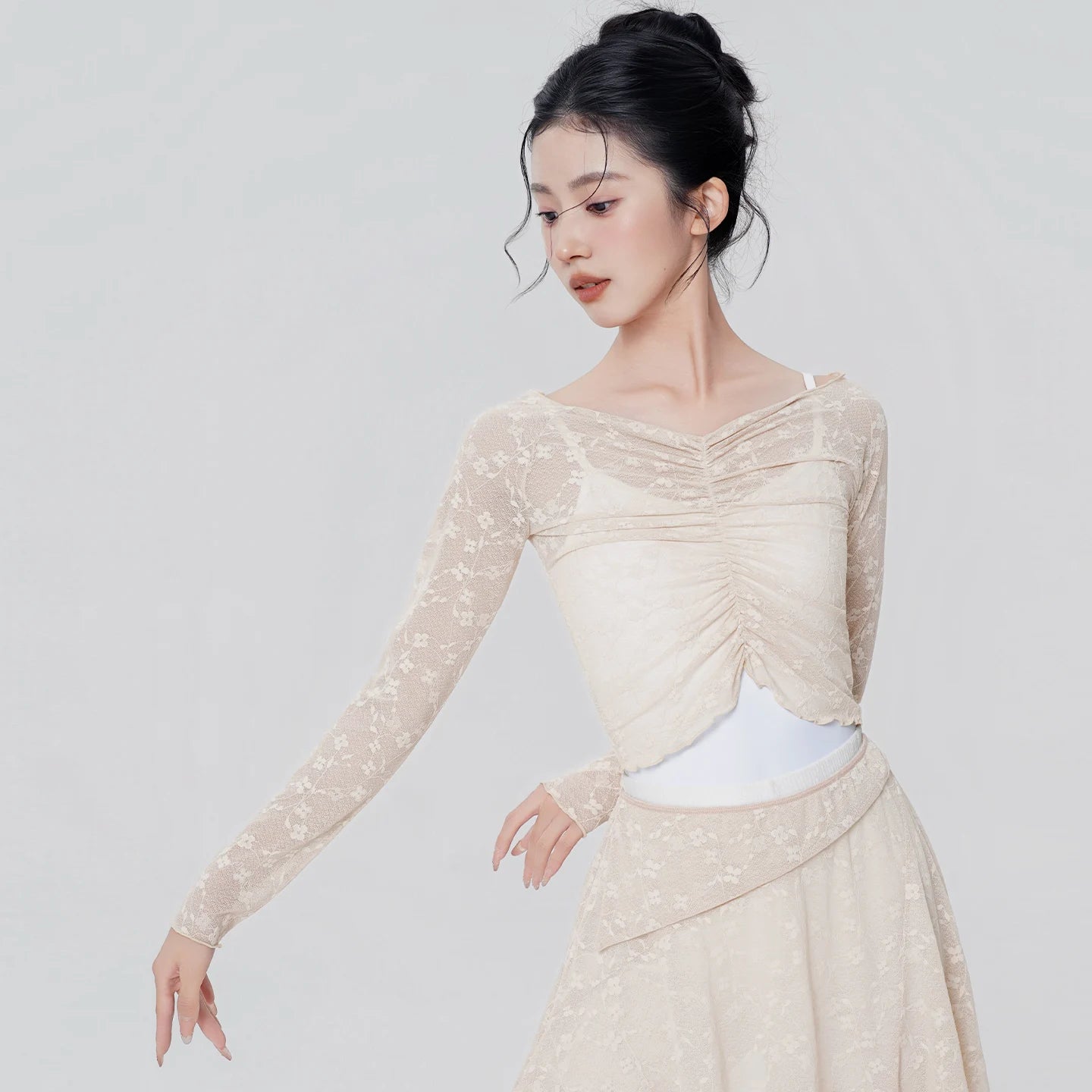 Lace 長袖トップス《セットアップ可能》
