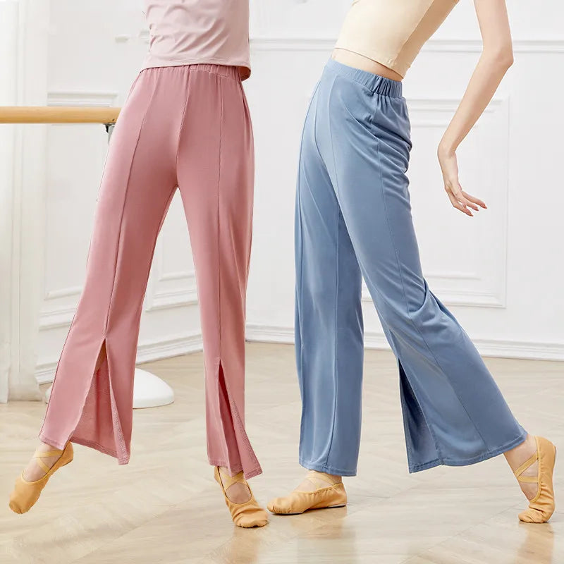 スリットパンツ