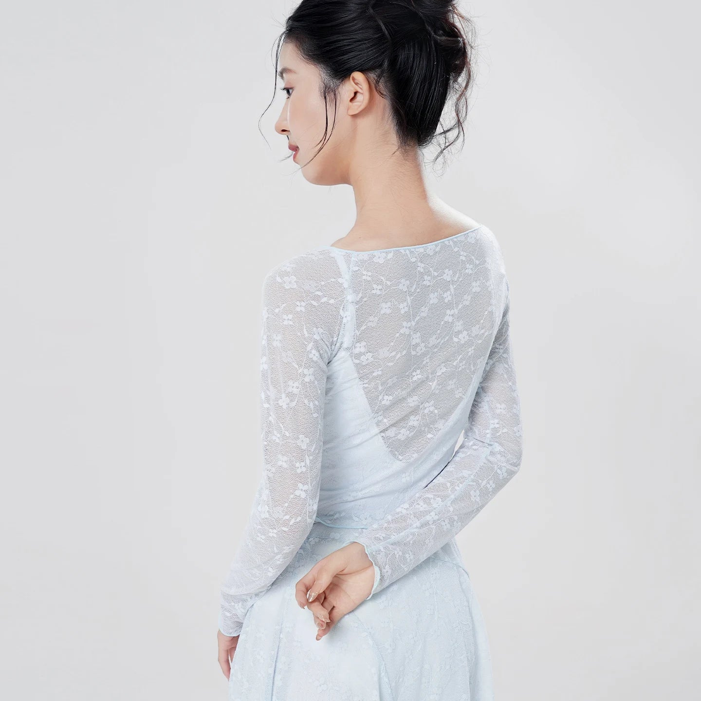 Lace 長袖トップス《セットアップ可能》