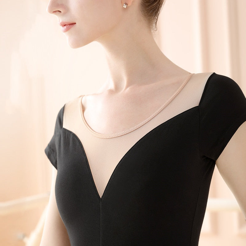 エレガント　ショートスリーブレオタード