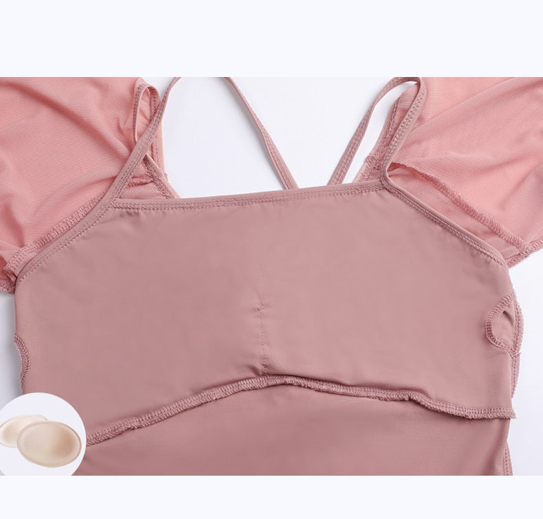 長袖　カップ付きレオタード